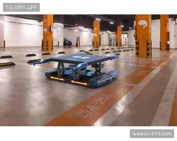 滞空照明机器人快速响应 保障夜间赛事进行