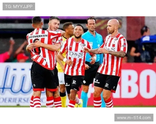 罗马对阵科莫，欧战资格争夺战悬念迭起